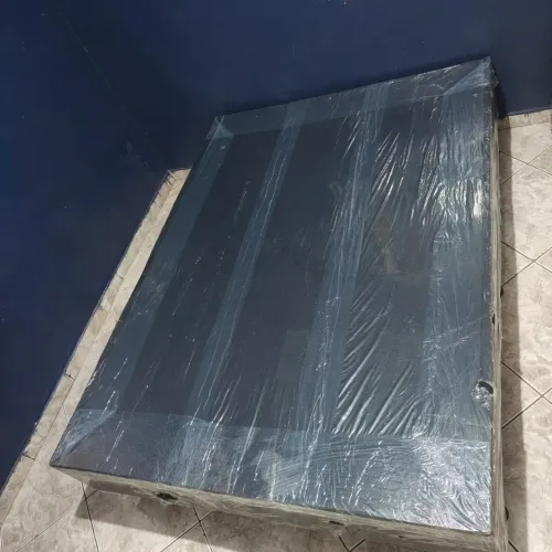 Base de cama semi nova