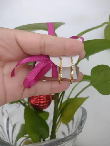 Semijóias banhado a ouro 18 k formidável presente rejuvenesce a face.