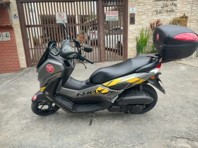 VENDO NMAX 160 SE 23/23 18.900,00 COM APENAS 20.000 KM RODADOS