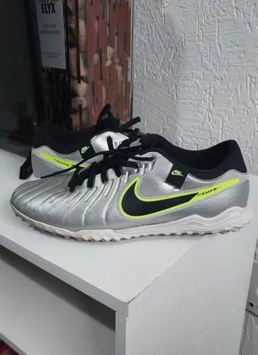 Chuteira Nike Tiempo Legend