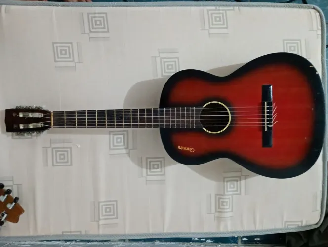 Violão vermelho gianinni novela