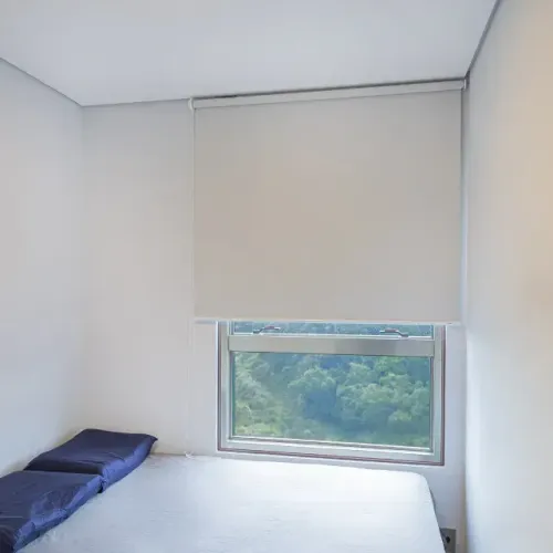 Persiana Rolô Blecaute 100% - Quarto - Sob medida - Cores variadas