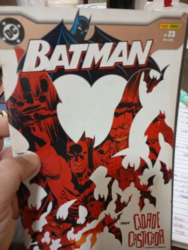 Gibis de x man e Batman cidade castigada