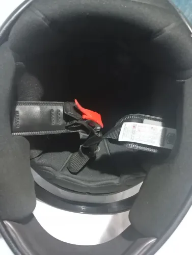 Capacete preto samarino 60