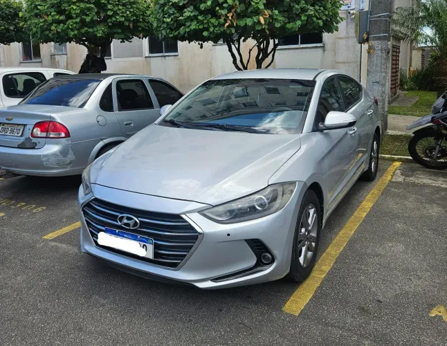 Hyundai Elantra 2.0 16V Flex Aut. 2018