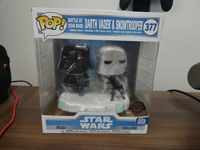 Funko Pop 377 Star Wars Darth Vader e Snowtrooper 