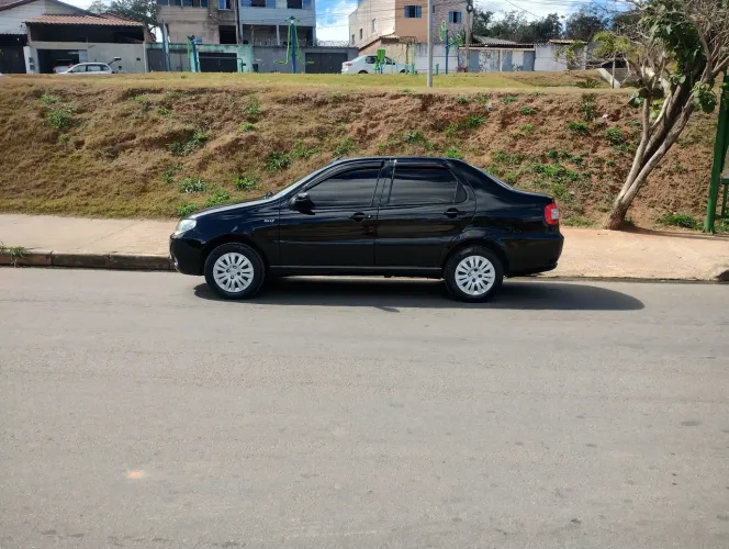 Fiat Siena ELX 1.3 MPI Flex 8V 4P 2005