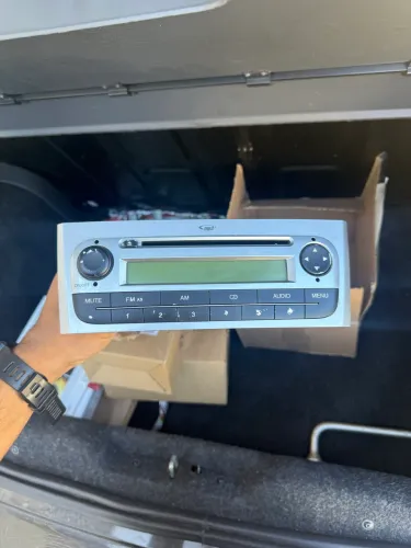 Rádio original Fiat Punto