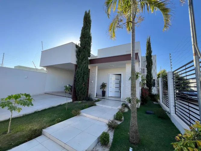 Linda casa de esquina