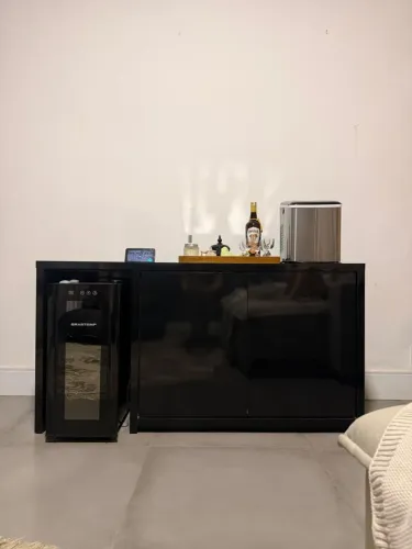 Móvel buffet preto laca