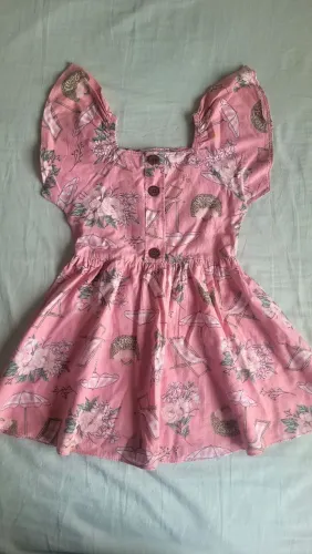 Vestidos para a sua menina (tamanho 4 anos) - lindos