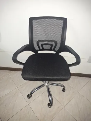 Cadeira Escritório Ergonômica Giratória