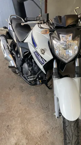 Yamaha Fazer 250cc Branca