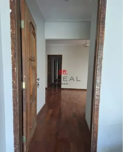 Casa para aluguel com 330 m² e 4 quartos em Jardim América, Bauru - SP