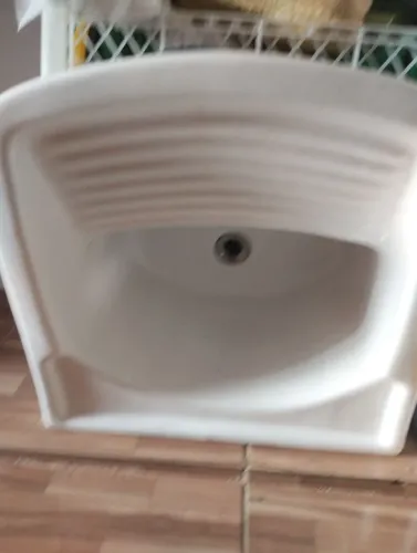 Tanque de cerâmica. NOVO.