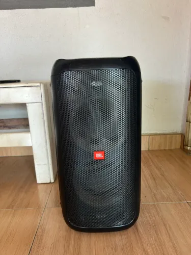 JBL PartyBox 100 à venda ?