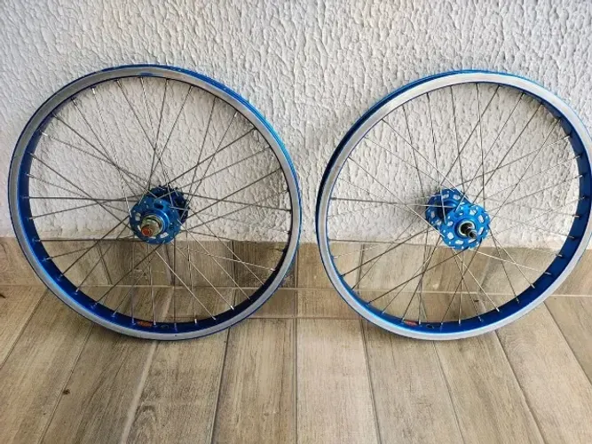 Roda De Bicicleta Araya 7c Aro 20 Caloi Extra Light