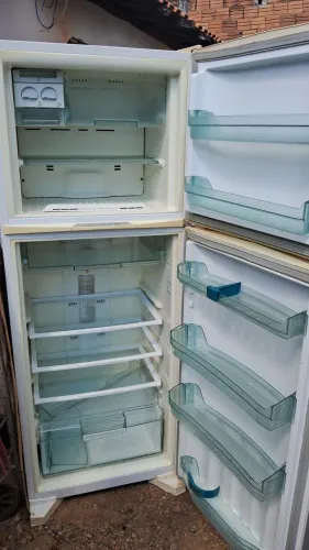Geladeira Brastemp Fross Free.                          Faço entrega