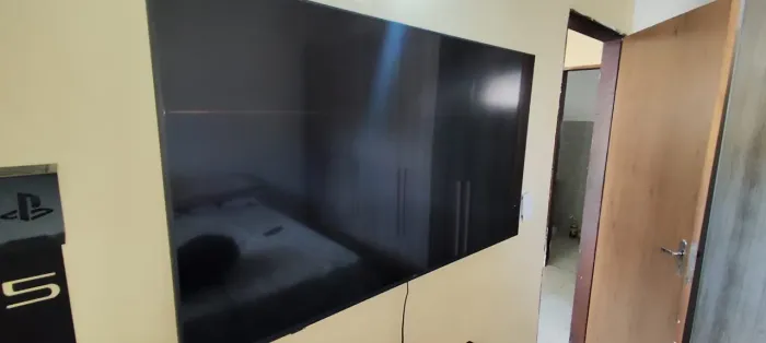 TV LG UA85, 50? 4K, super conservada, pouco usada
