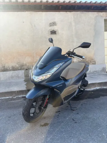 Honda PCX DLX 2024