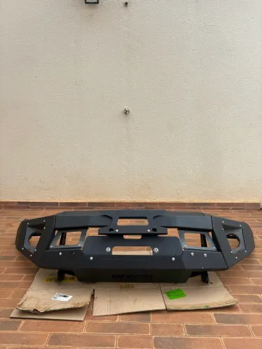 PÁRA-CHOQUE DIANTERIO DE AÇO l200 Triton 