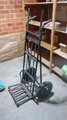 Carrinho de carga e descarga