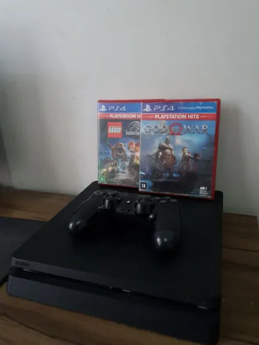 PS4 500GB + Controle + God of War + Lego Jurassic World - Funcionando Perfeito