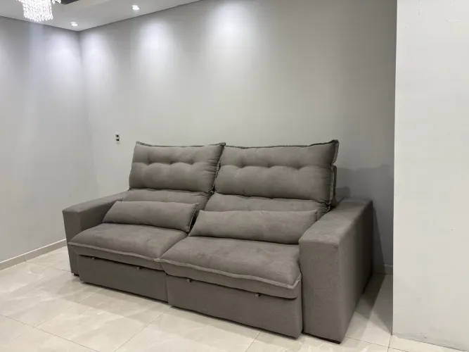 Sofá retrátil reciclável
