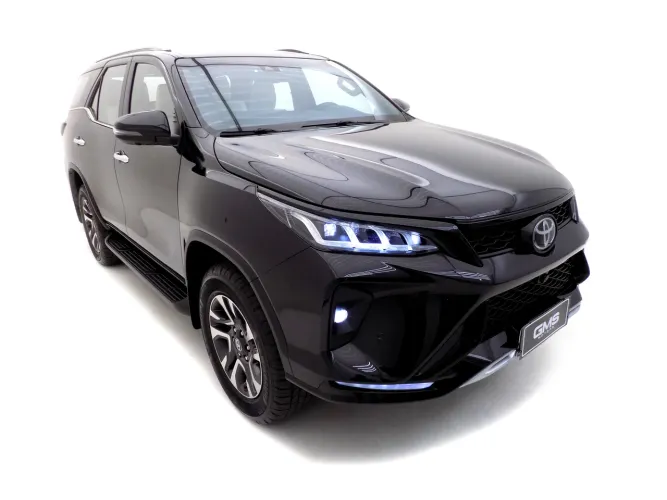 Toyota Hilux SW4 Diamond 2.8 TB 4X4 Die. Aut. 2023