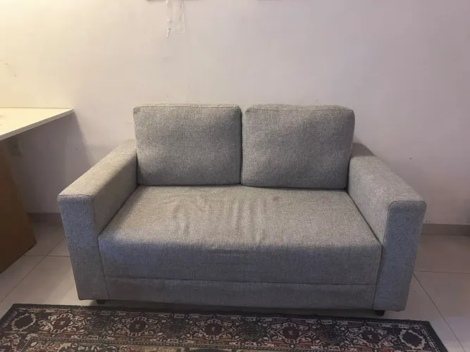 Um lindo Sofá de dois lugares