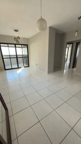 EDIFÍCIO REAL DREAM  - 118m - 3 suítes, gabinete, dep completa e 2 vagas 
