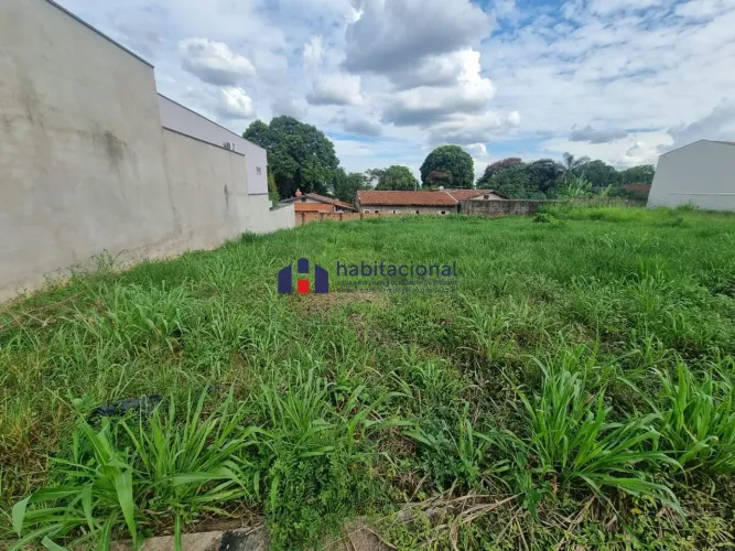 Terreno à venda no bairro Jardim Boa Esperança em Araras/SP