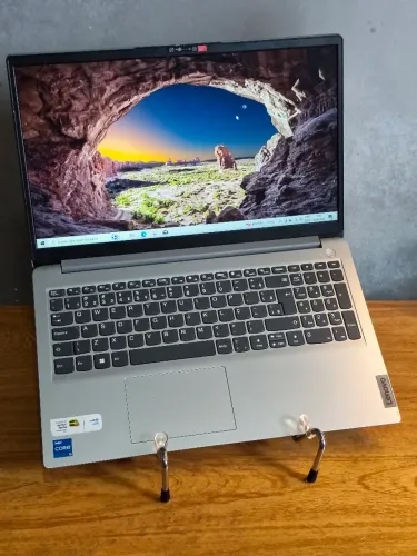 Notebook Lenovo i5 1235u | nvme 500gb | 8gb ram