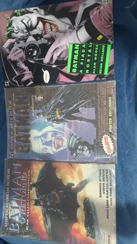 Lote de revistas em quadrinhos Batman e o coringa