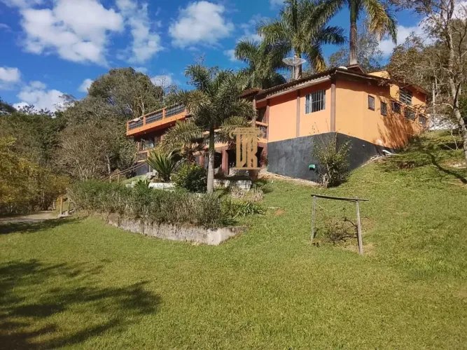 Sítio e Pousada à Venda em Monteiro Lobato SP