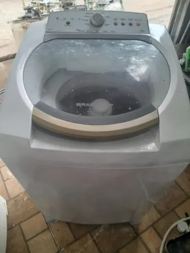 Vendo essa máquina Brastemp 11 kg funcionando perfeitamente faço entrega