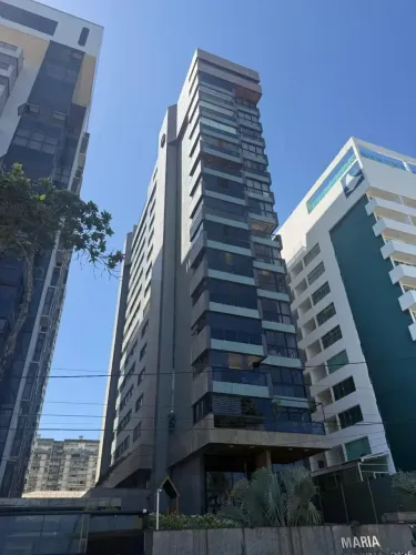 LUXO, EXCLUSIVIDADE E SOFISTICAÇÃO EM UM ESPETACULAR APARTAMENTO EM BOA VIAGEM