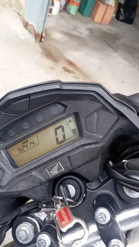 Estou vendendo essa moto