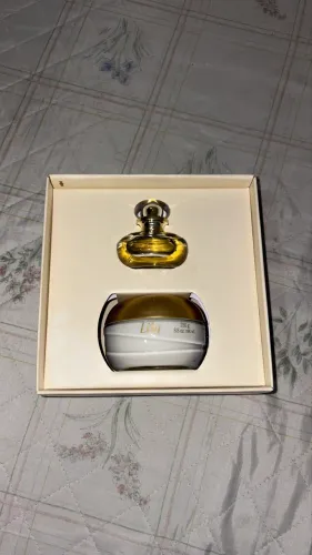 oBoticário Kit Lily Colônia 30 ml e Creme Corporal 250g 