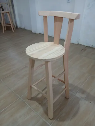 Banqueta alta com encosto 