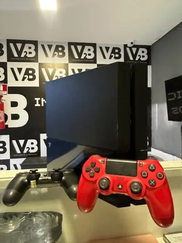 PS4 Fat 2TB + 2 Controles (Revisado)