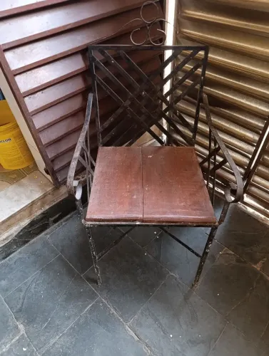 Cadeira de ferro pra decoração