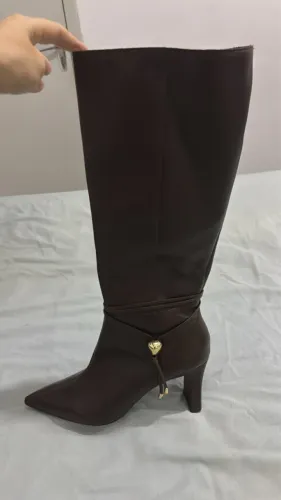 Bota couro