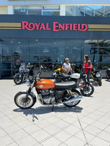ROYAL ENFIELD INTERCEPTOR 2020