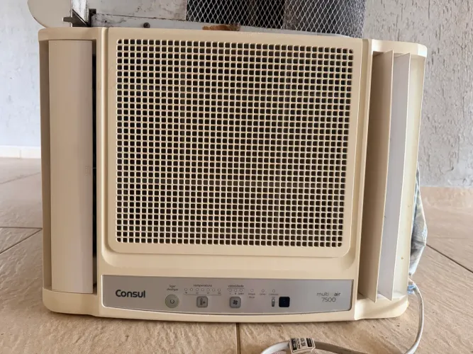 3 Ar condicionados bons (2 consul + 1 Gree)