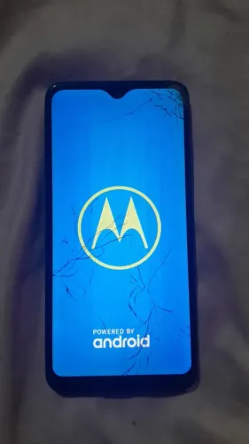 Motorola One macro 64gb.