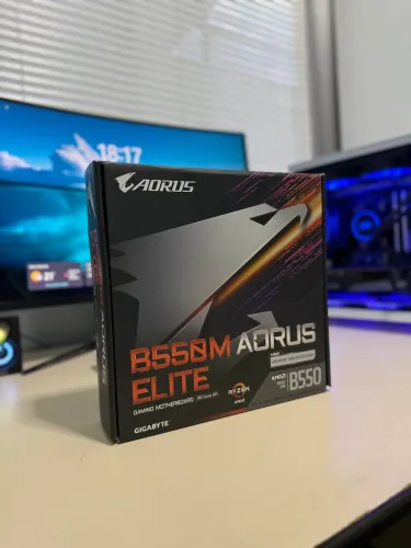 Nova - B550M Aorus Elite.