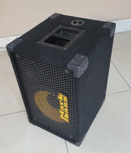 Caixa de baixo Markbass Traveler TRV 121H