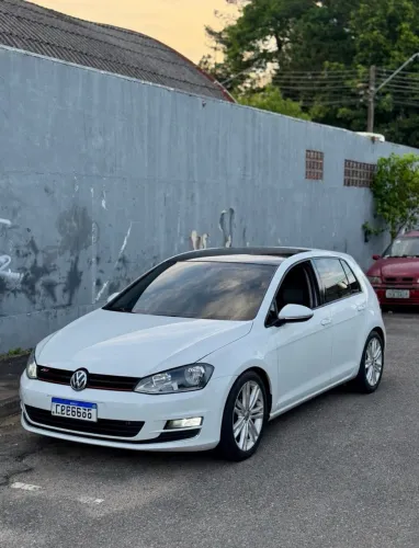 Volkswagen Golf Highline 1.4 TSI Total Flex Aut. 2017