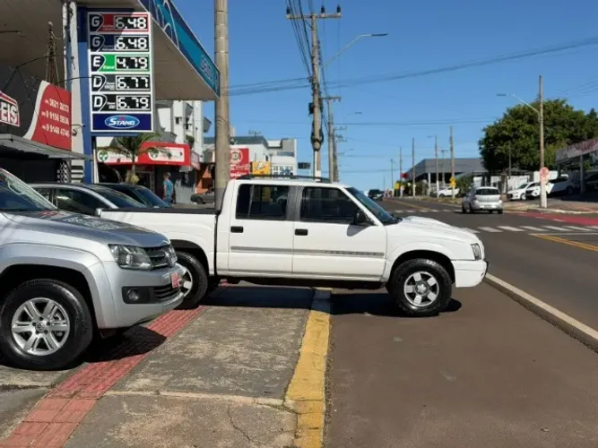 Chevrolet S10 Pick-up STD 2.8 4X4 CD TB Int.dies. 2004